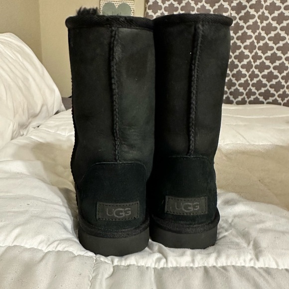 Uggs - Picture 1 of 5